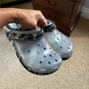 crocs